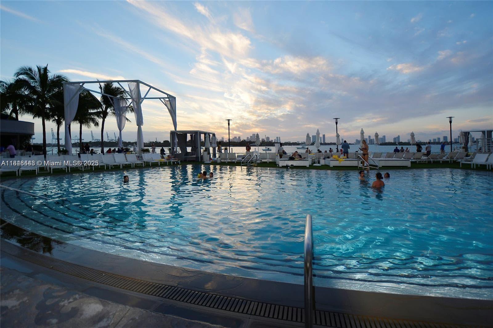 1100 West Ave # 1019, Miami Beach FL 33139 — 35