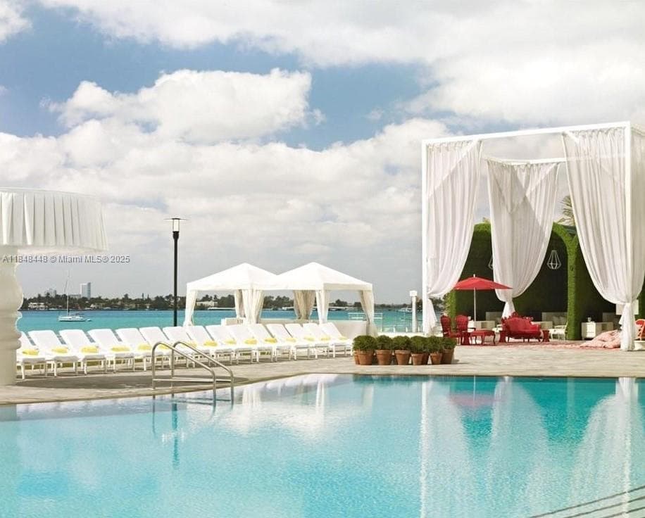 1100 West Ave # 1019, Miami Beach FL 33139 — 39