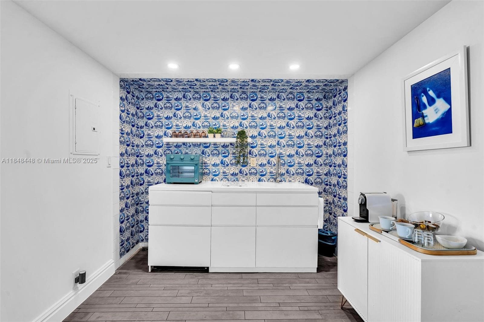1100 West Ave # 1019, Miami Beach FL 33139 — 4