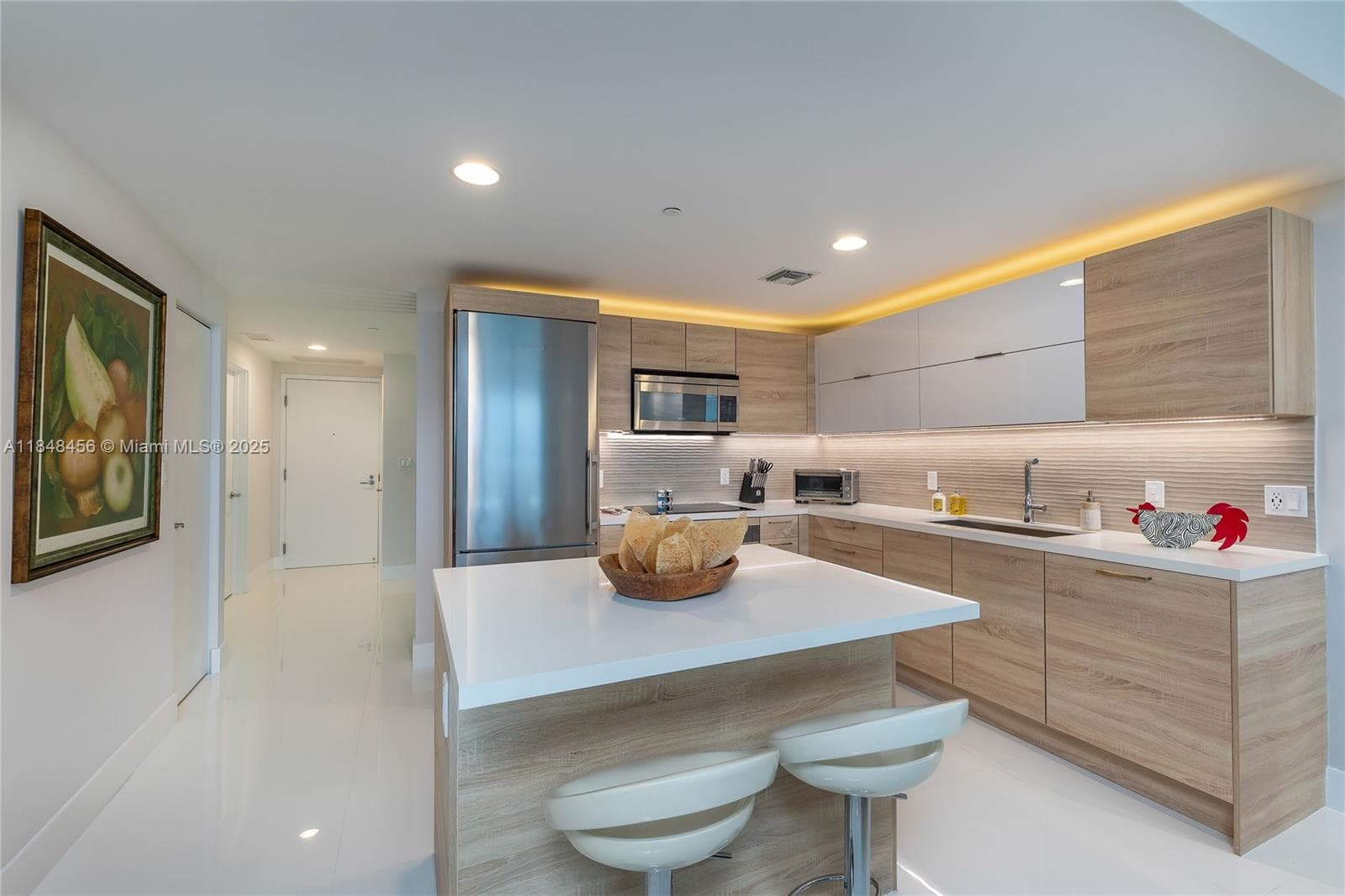16385 Biscayne Blvd, North Miami Beach FL 33160 — 7