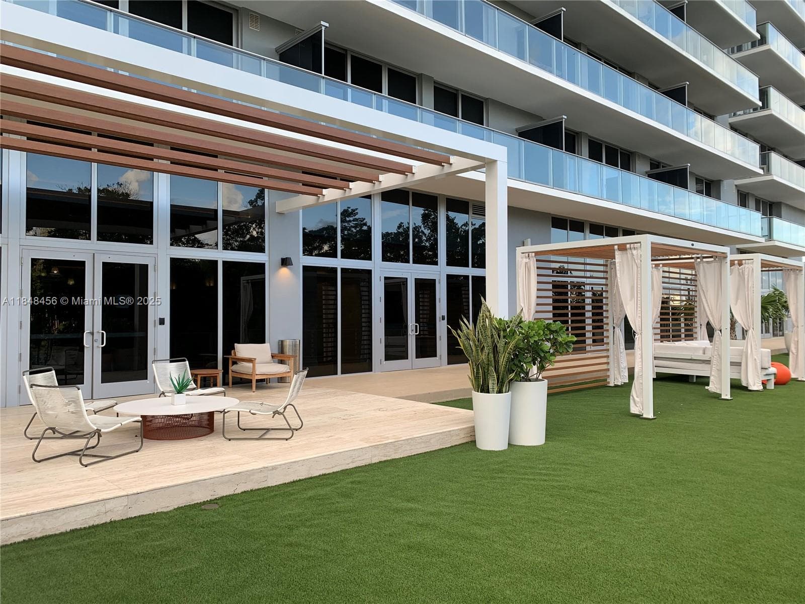 16385 Biscayne Blvd, North Miami Beach FL 33160 — 49