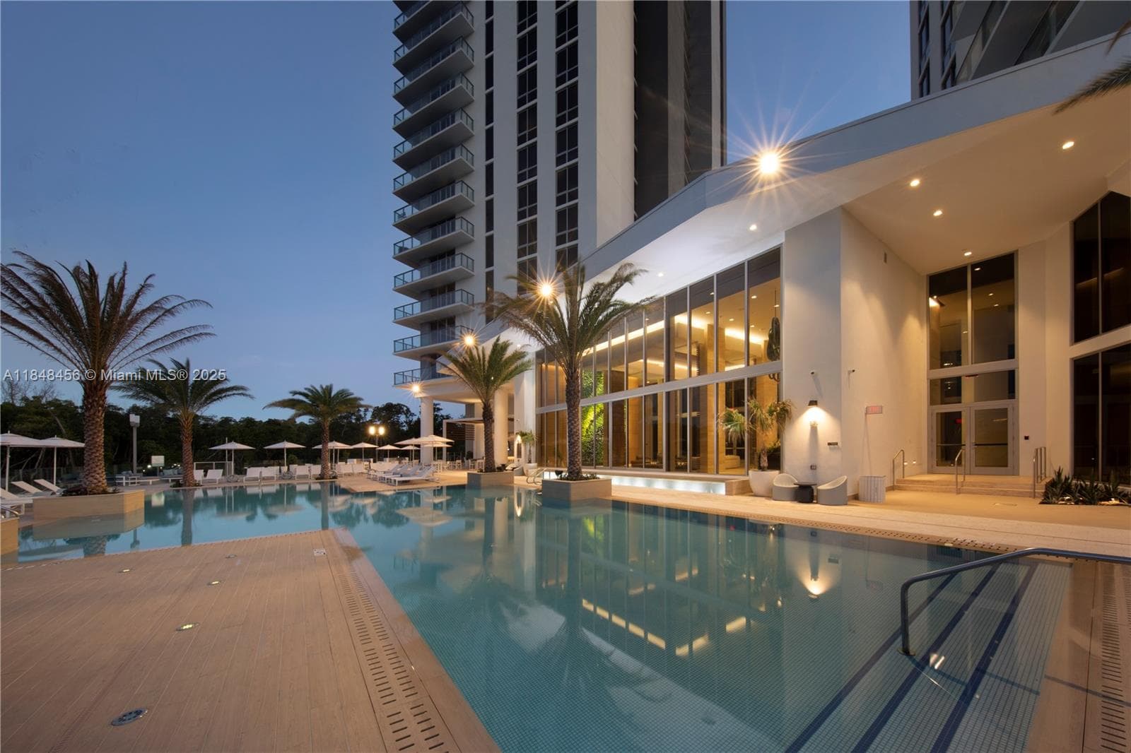 16385 Biscayne Blvd, North Miami Beach FL 33160 — 54
