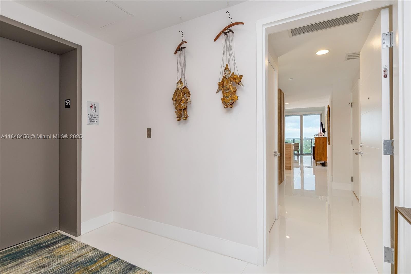 16385 Biscayne Blvd, North Miami Beach FL 33160 — 4