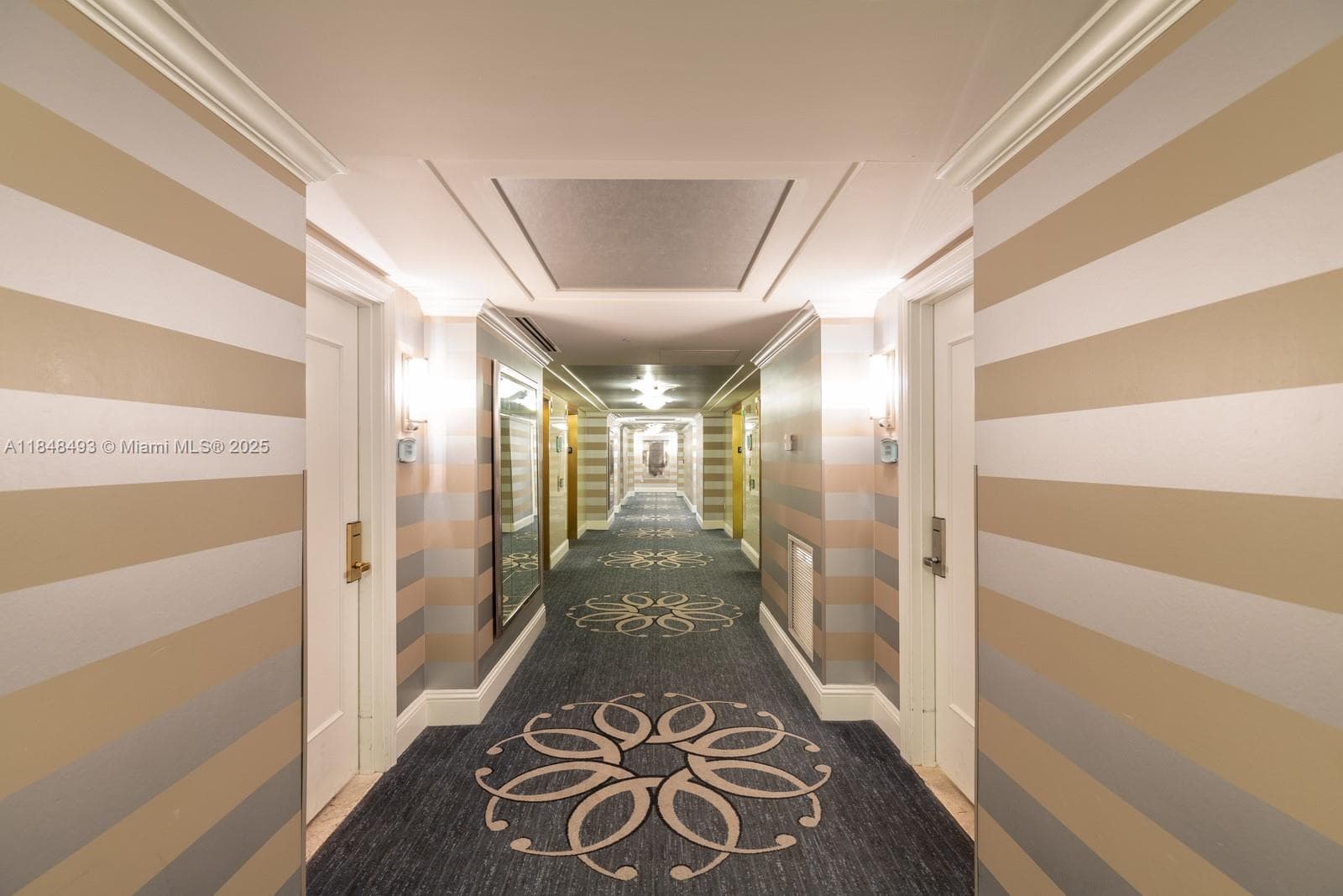 4391 Collins Ave # 1605, Miami Beach FL 33140 — 27