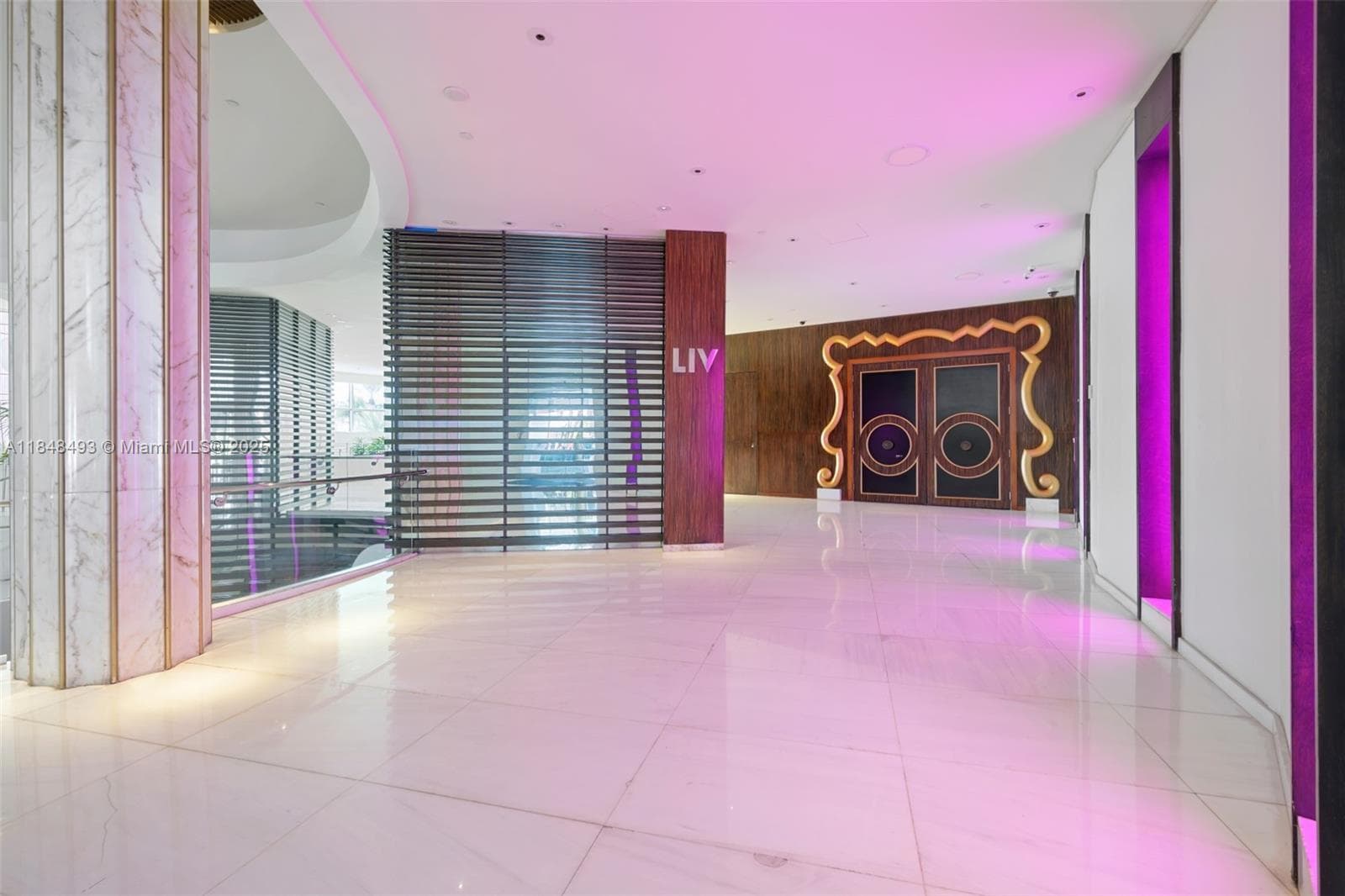 4391 Collins Ave # 1605, Miami Beach FL 33140 — 35