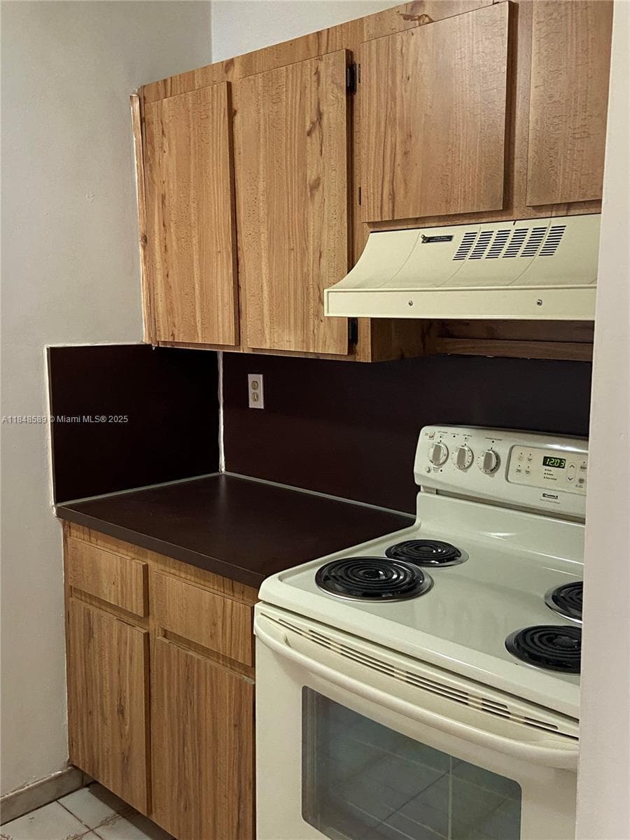 440 E 23rd St # 1416, Hialeah FL 33013 — 1