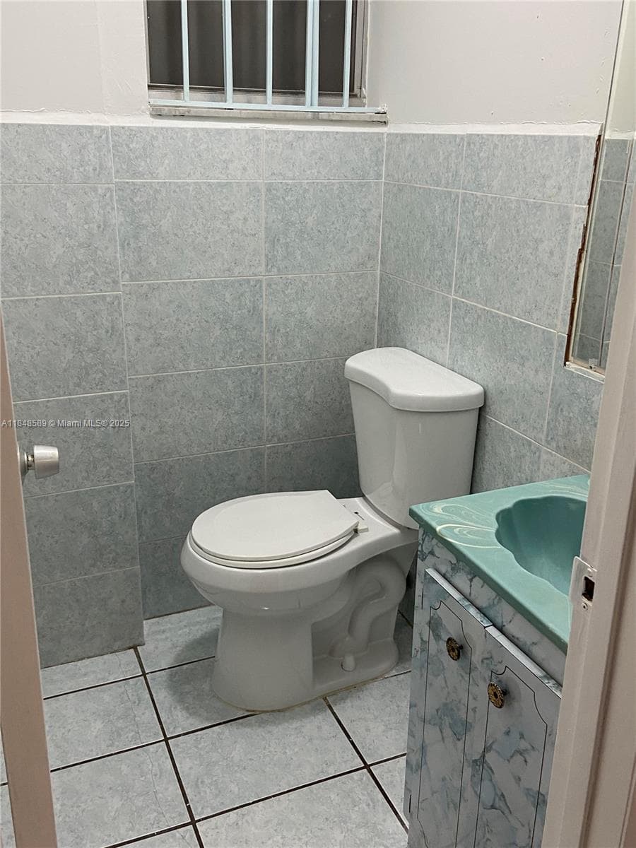 440 E 23rd St # 1416, Hialeah FL 33013 — 5