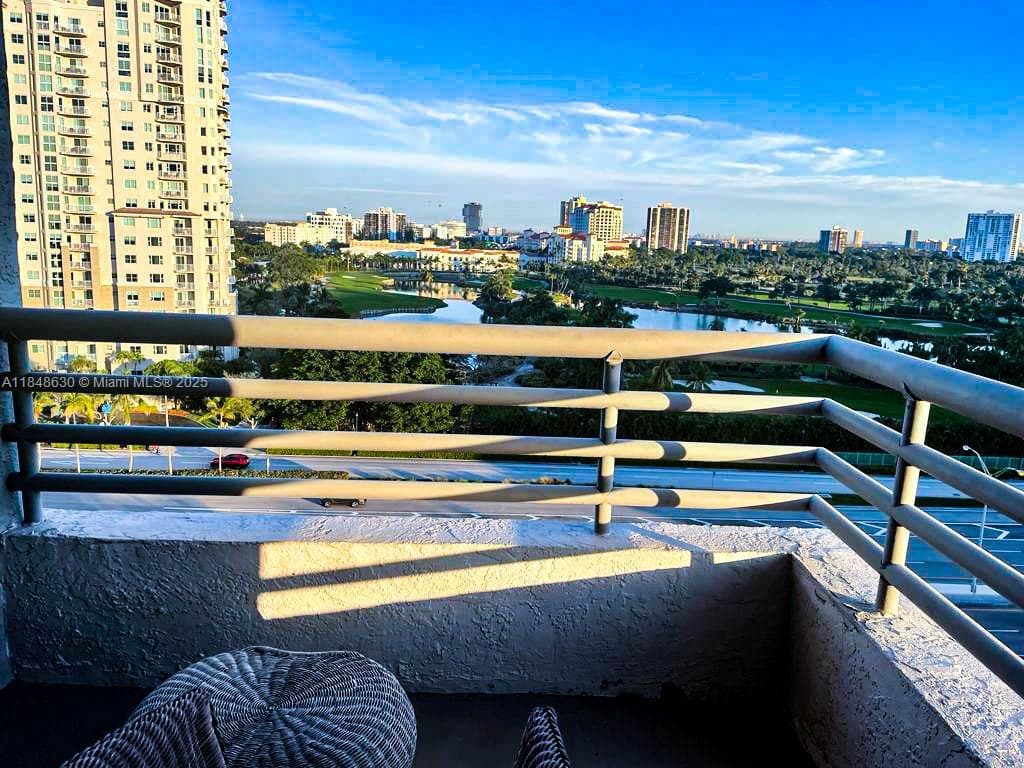 3300 NE 191 st # 1207, Aventura FL 33180 — 23