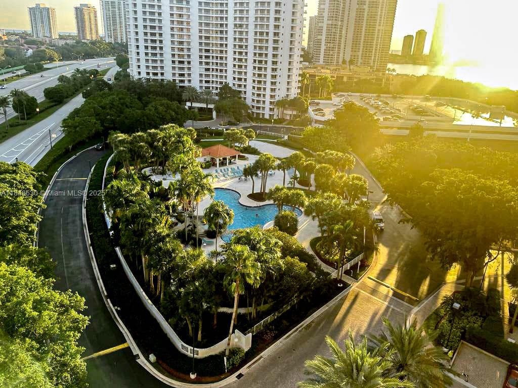 3300 NE 191 st # 1207, Aventura FL 33180 — 22