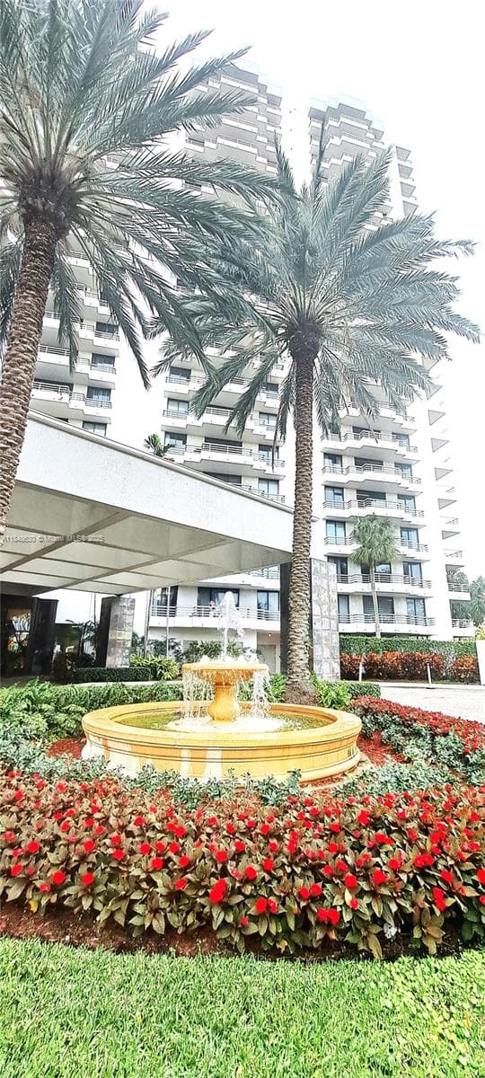 3300 NE 191 st # 1207, Aventura FL 33180 — 19