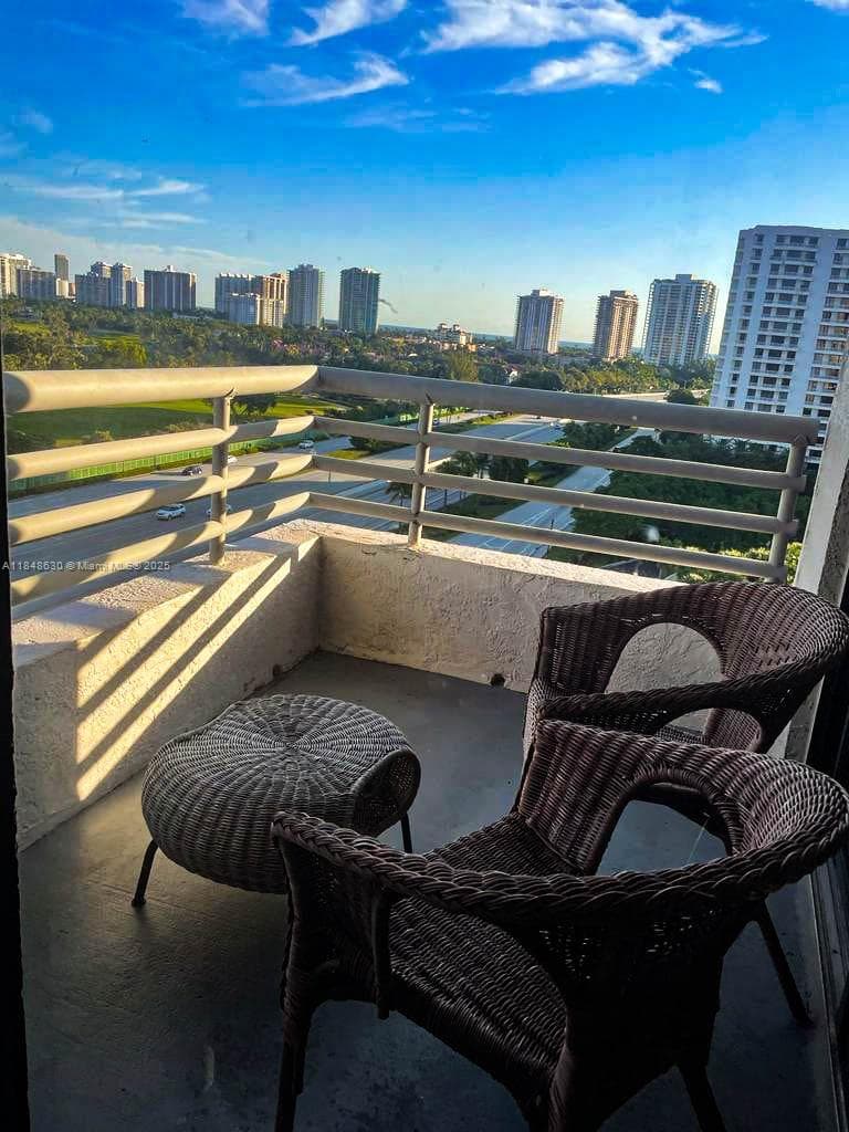 3300 NE 191 st # 1207, Aventura FL 33180 — 25
