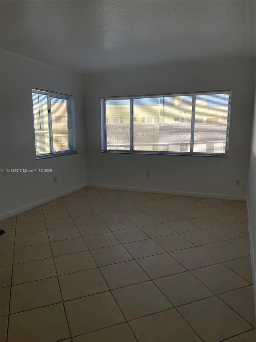 Rive Marseilles Condo, Miami Beach, FL — 6