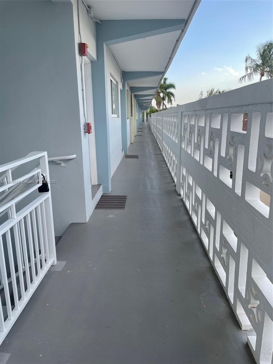 Rive Marseilles Condo, Miami Beach, FL — 3