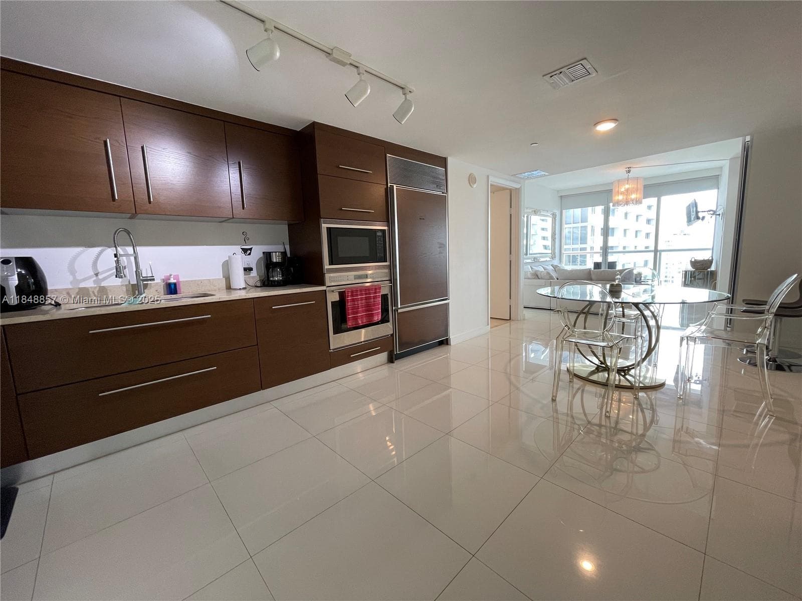 485 Brickell Ave # 3711, Miami FL 33131 — 2