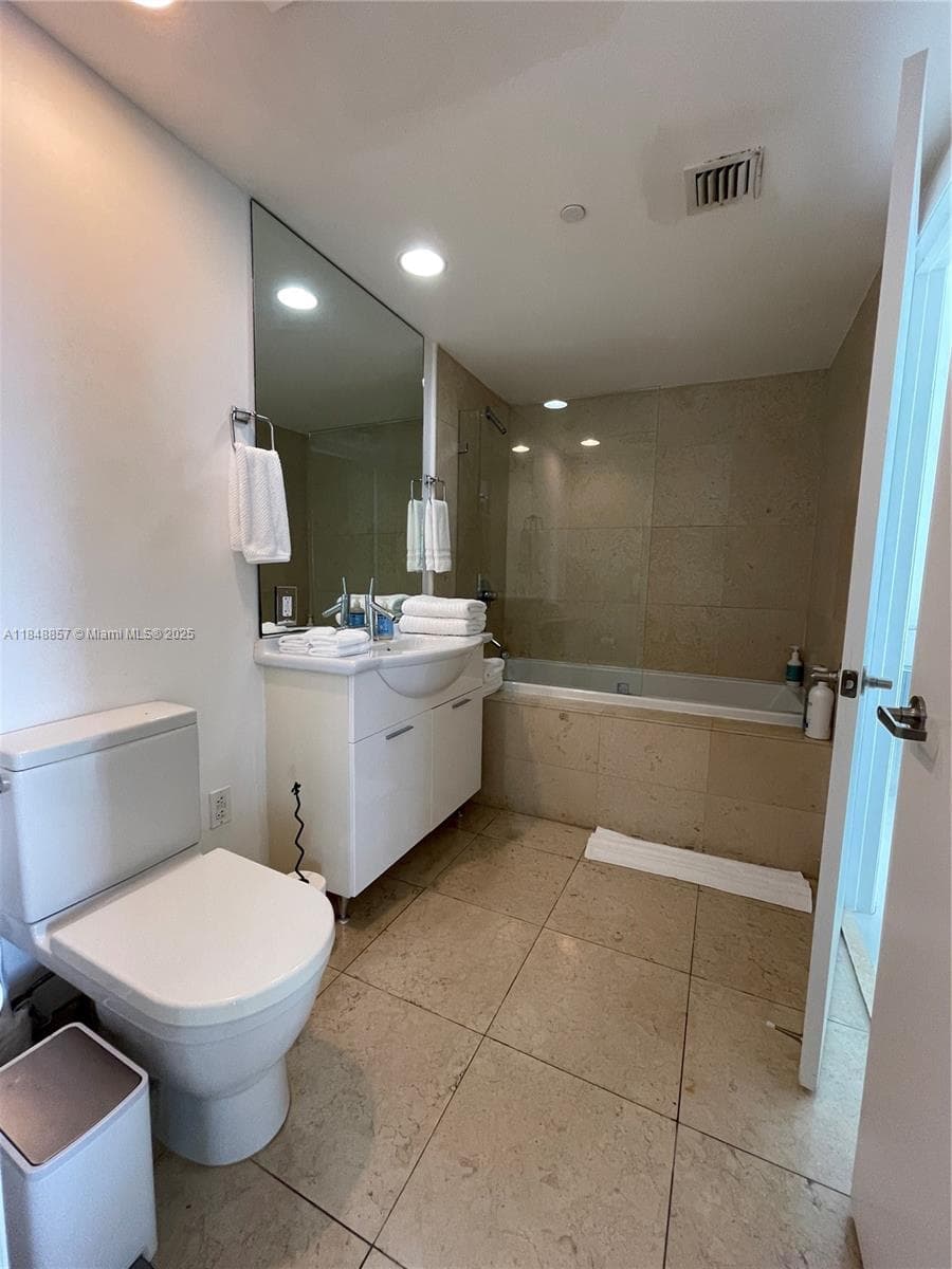 485 Brickell Ave # 3711, Miami FL 33131 — 14