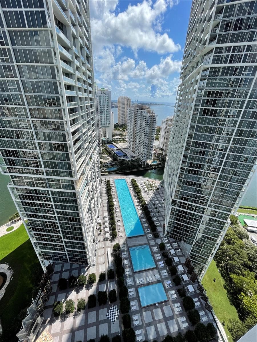 485 Brickell Ave # 3711, Miami FL 33131 — 18
