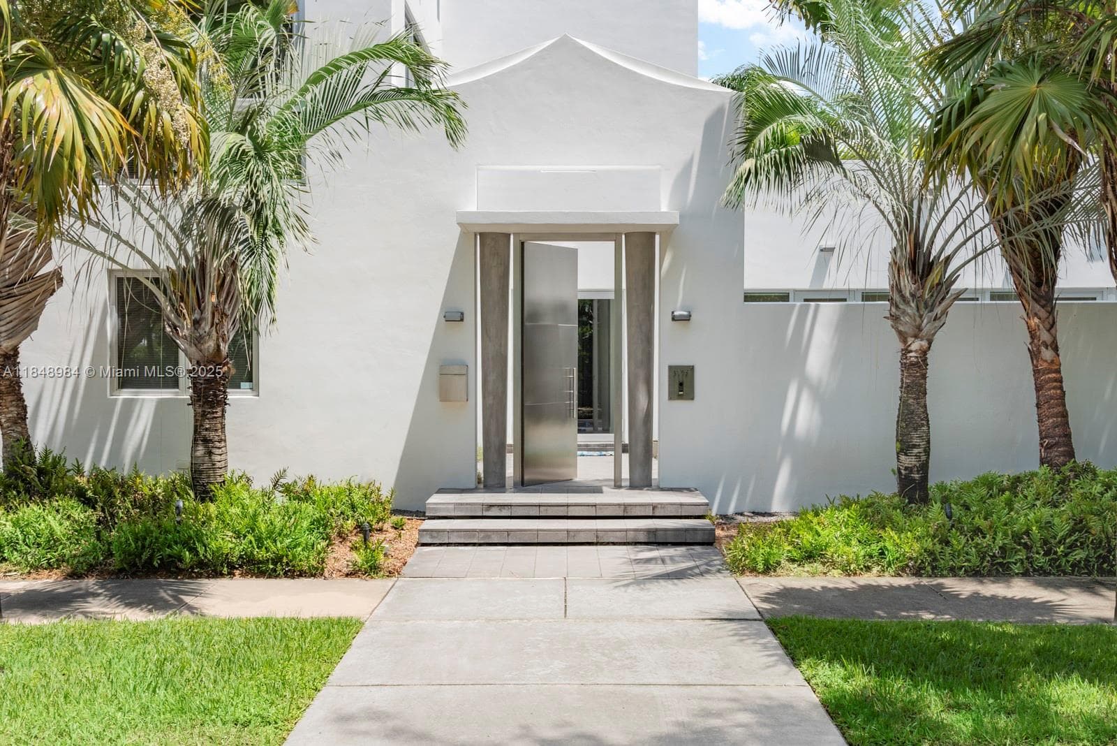 3175 Washington St, Miami FL 33133 — 6