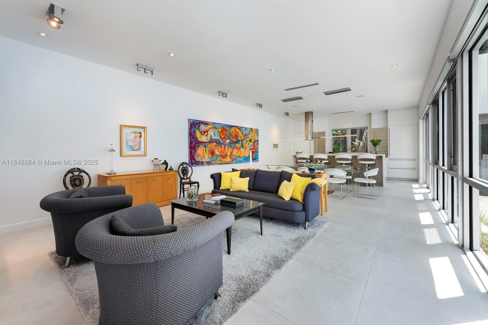 3175 Washington St, Miami FL 33133 — 10