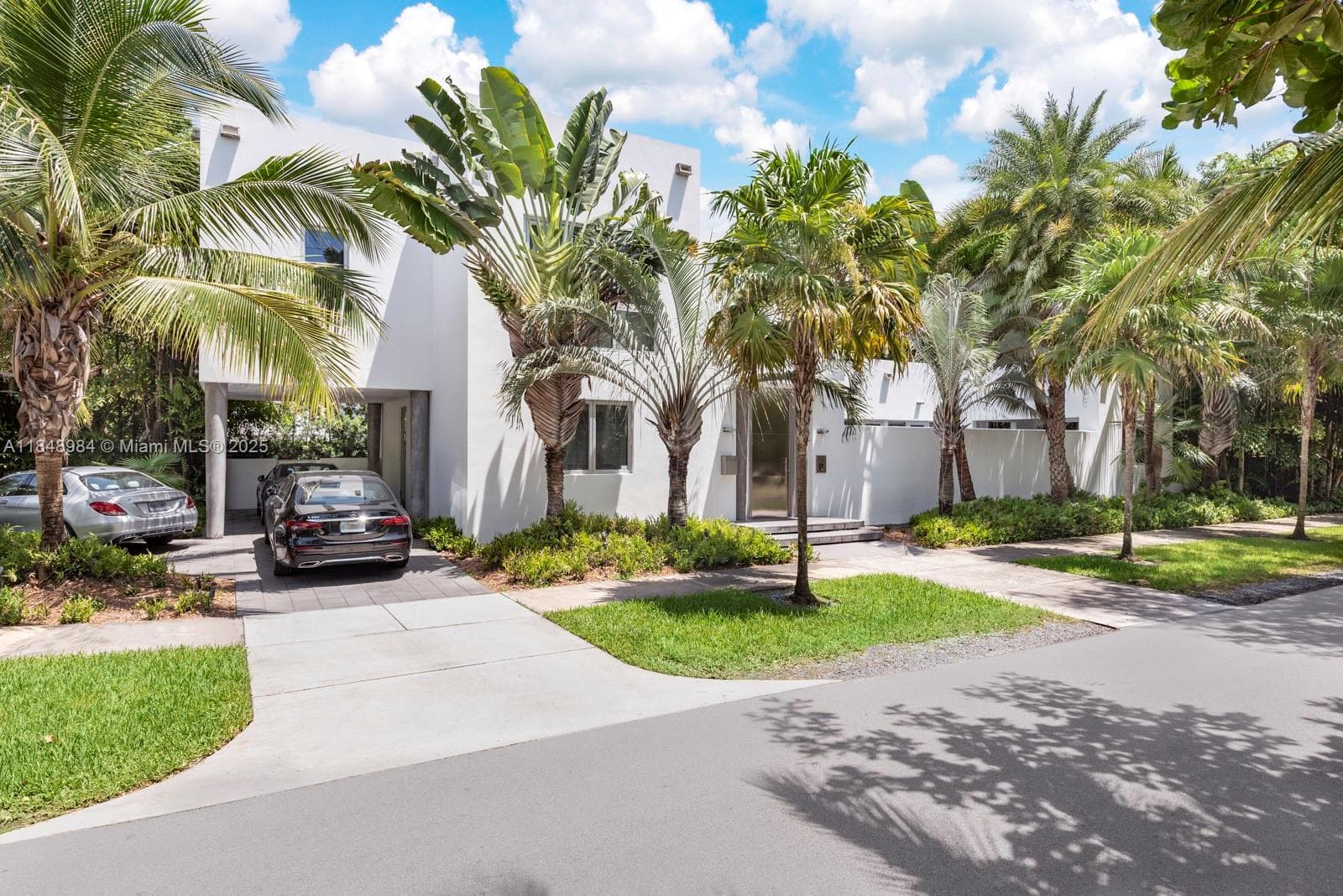 3175 Washington St, Miami FL 33133 — 4