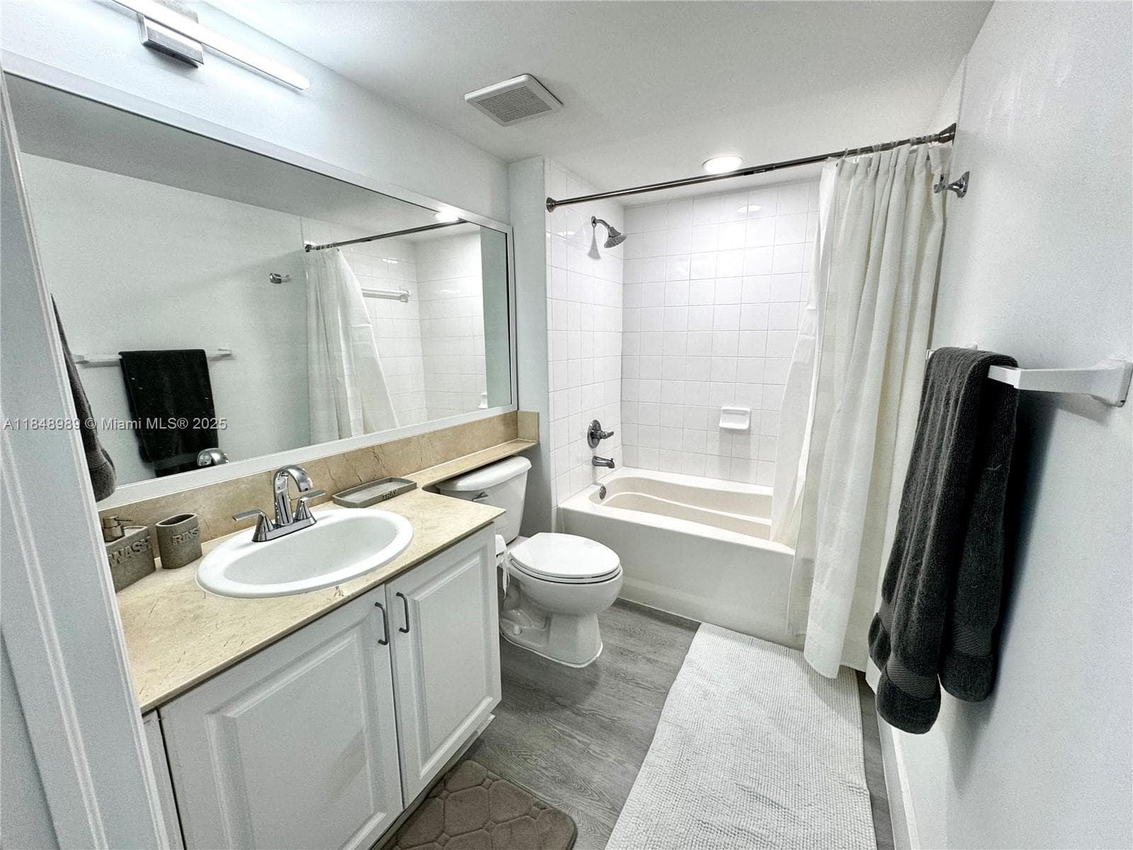 1155 Brickell Bay Dr # 906, Miami FL 33131 — 5