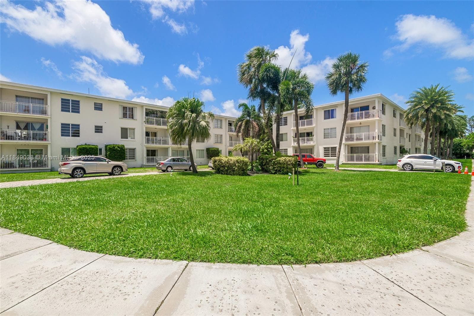 1631 NE 114th St # 112, Miami FL 33181 — 23