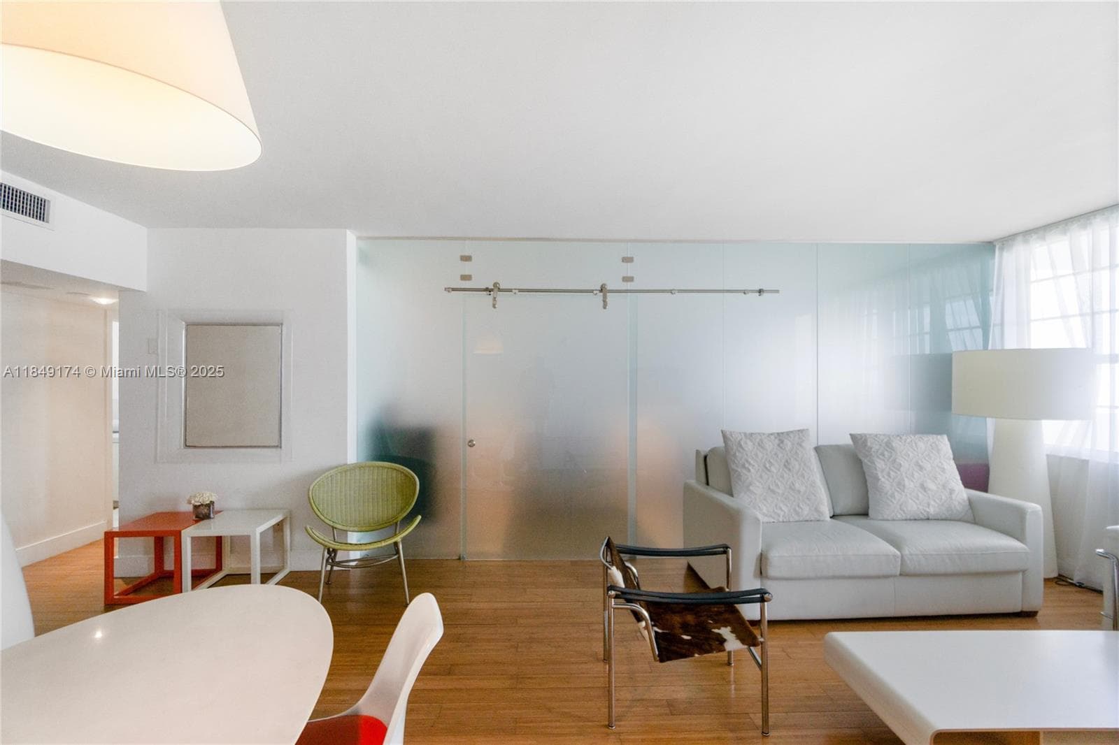 100 Lincoln Rd # 923, Miami Beach FL 33139 — 7