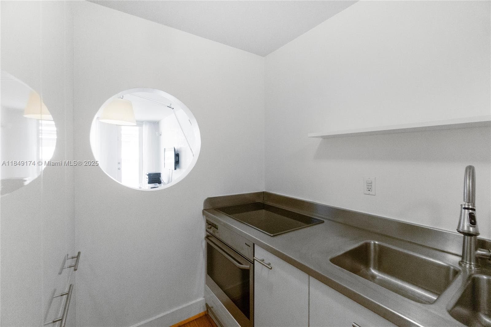 100 Lincoln Rd # 923, Miami Beach FL 33139 — 10