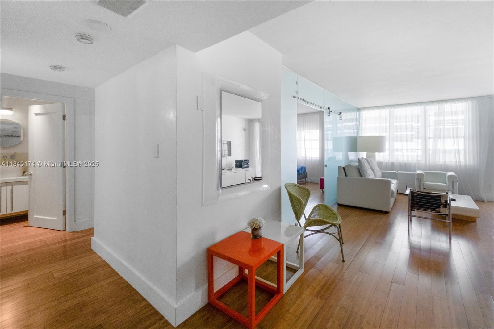 100 Lincoln Rd # 923, Miami Beach FL 33139 — 4