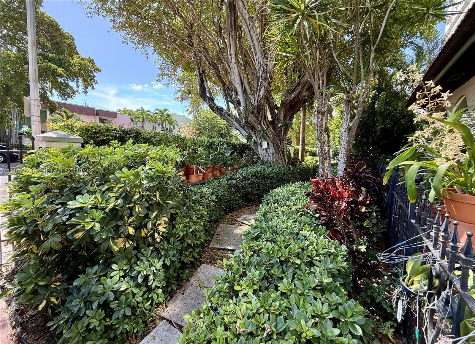 934 Michigan Ave # 304, Miami Beach FL 33139 — 27