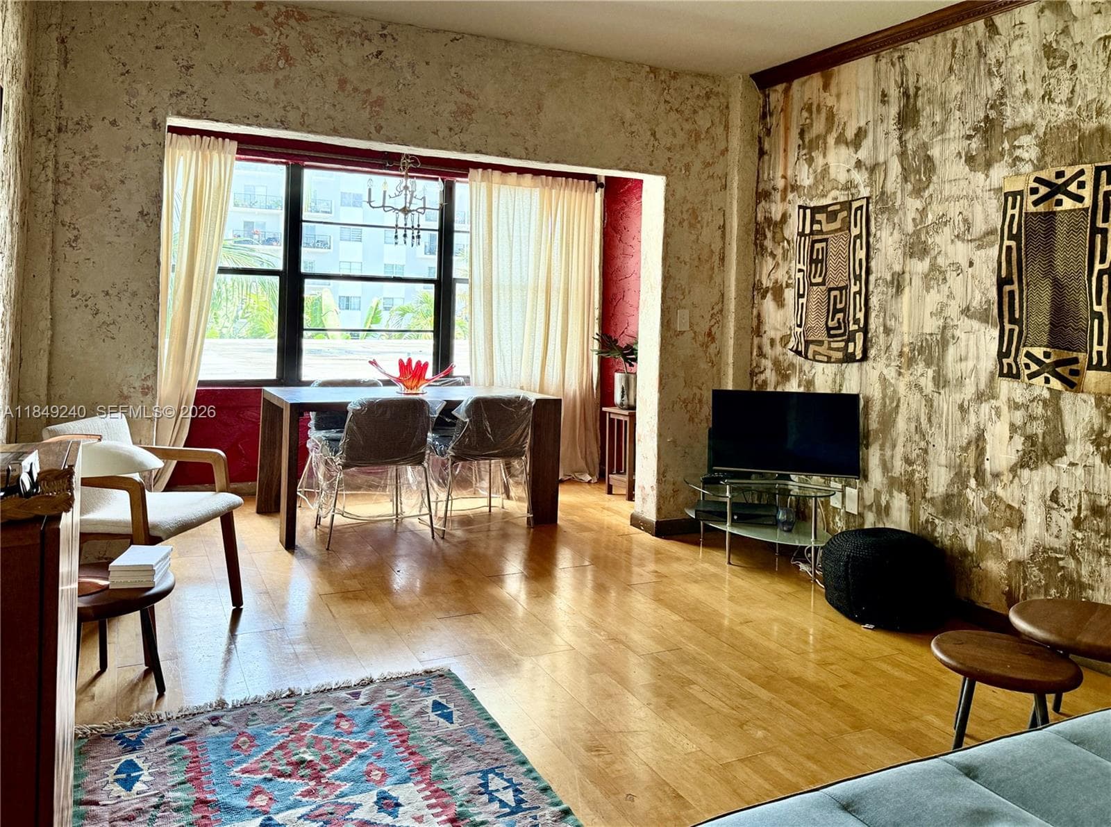934 Michigan Ave # 304, Miami Beach FL 33139 — 2