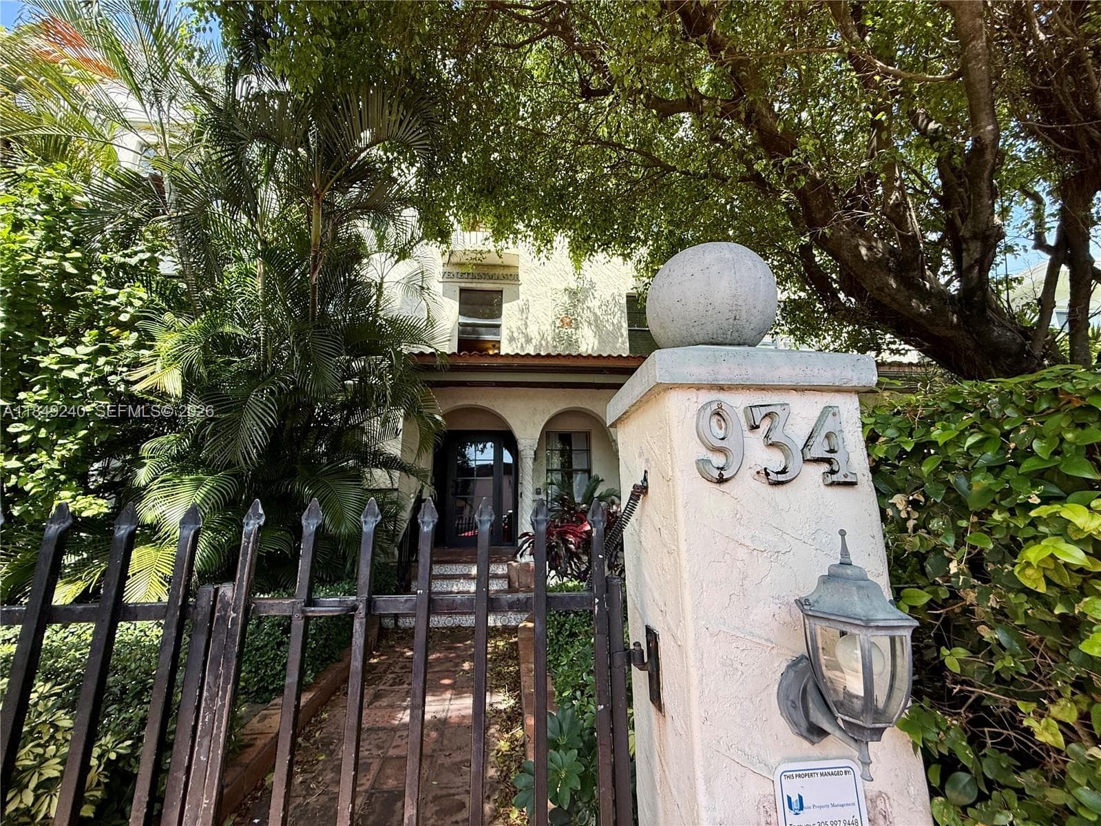 934 Michigan Ave # 304, Miami Beach FL 33139 — 24