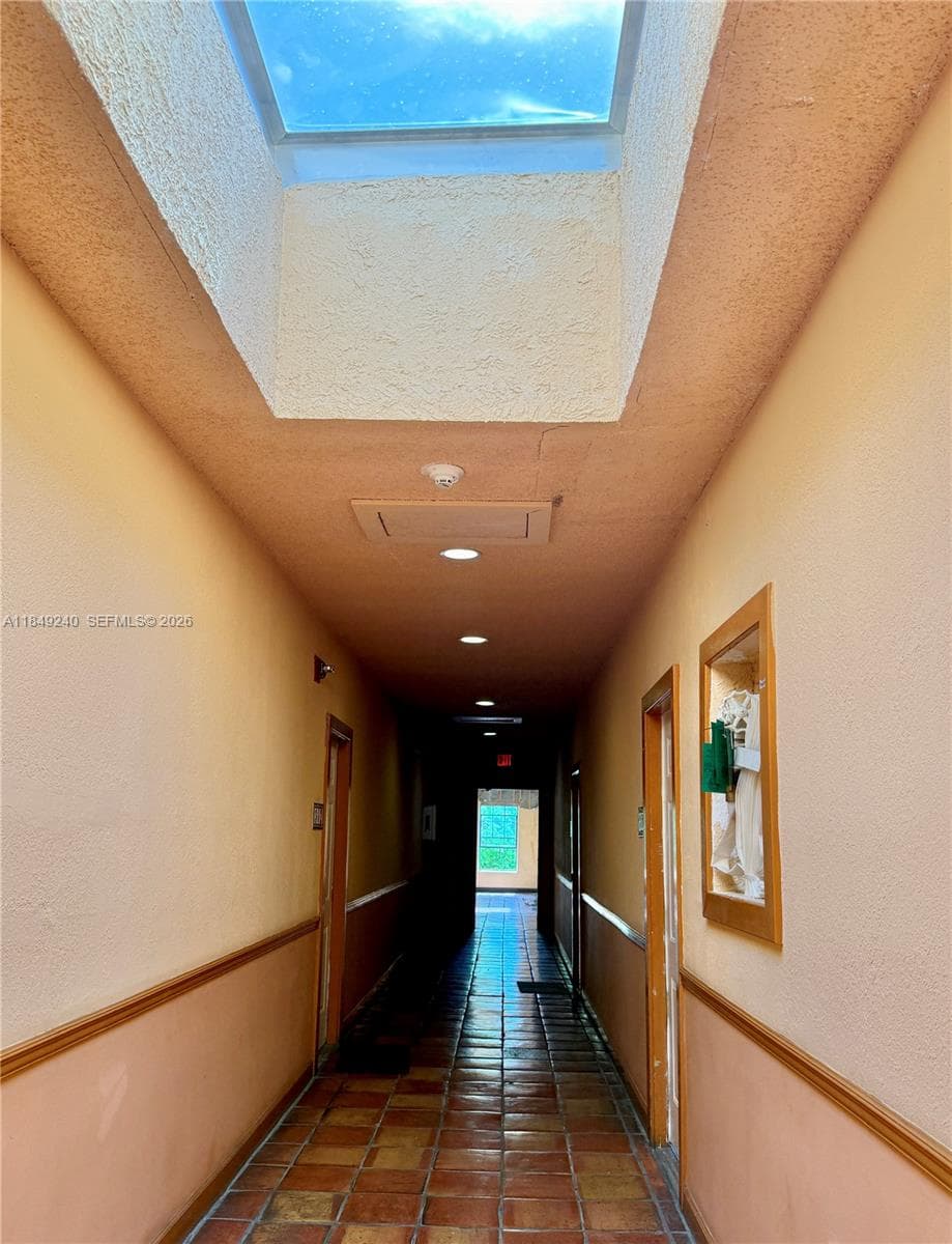 934 Michigan Ave # 304, Miami Beach FL 33139 — 19