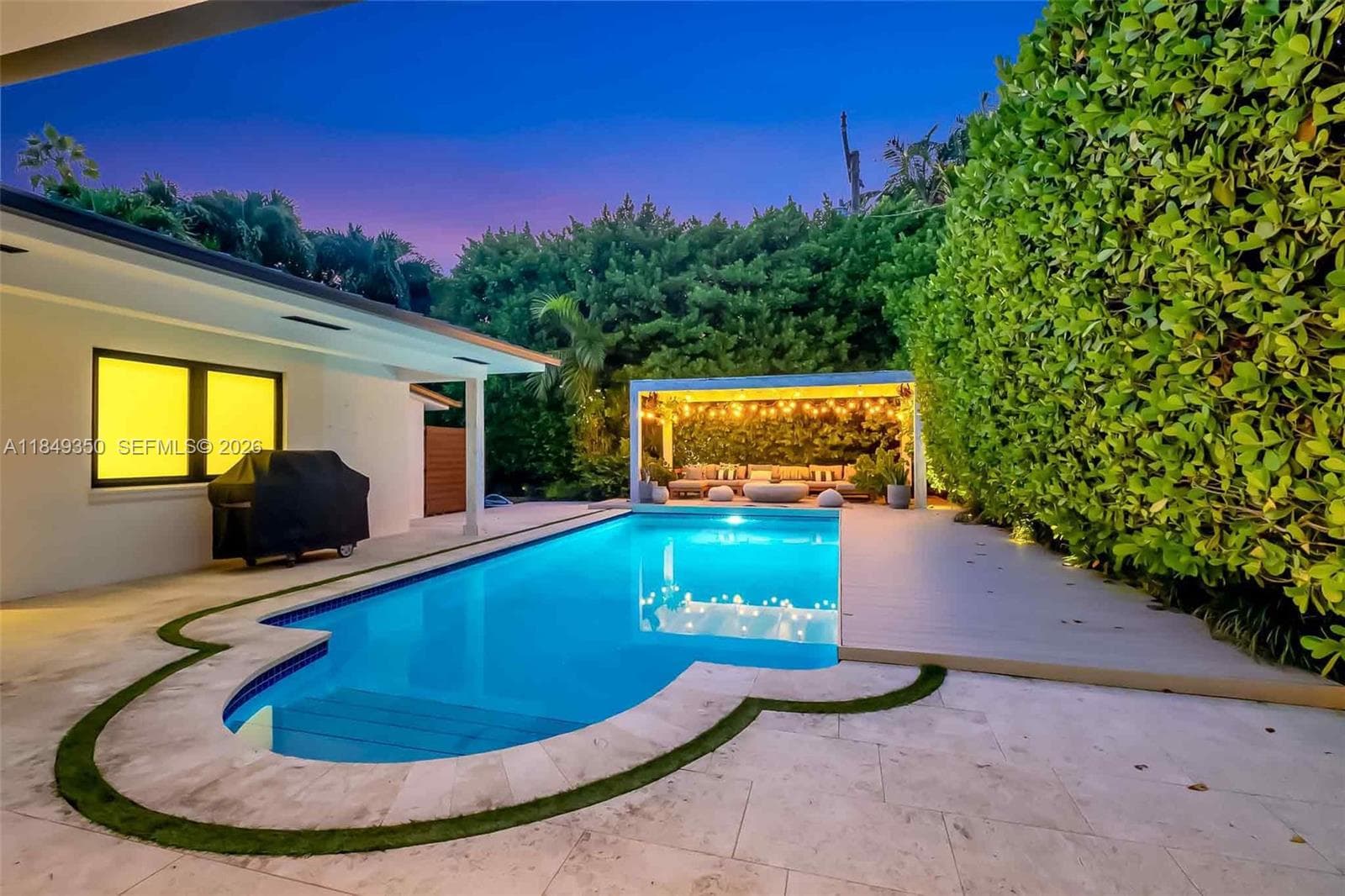 2152 Prairie Ave, Miami Beach FL 33139 — 3