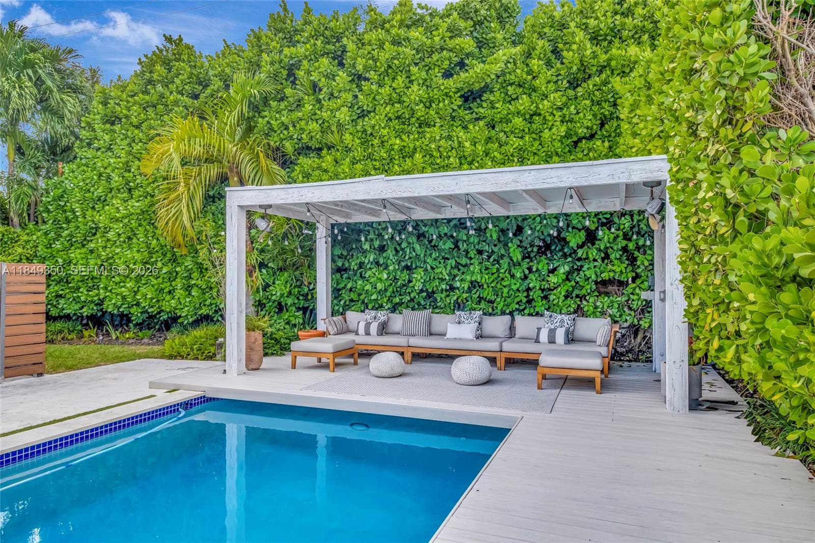 2152 Prairie Ave, Miami Beach FL 33139 — 67