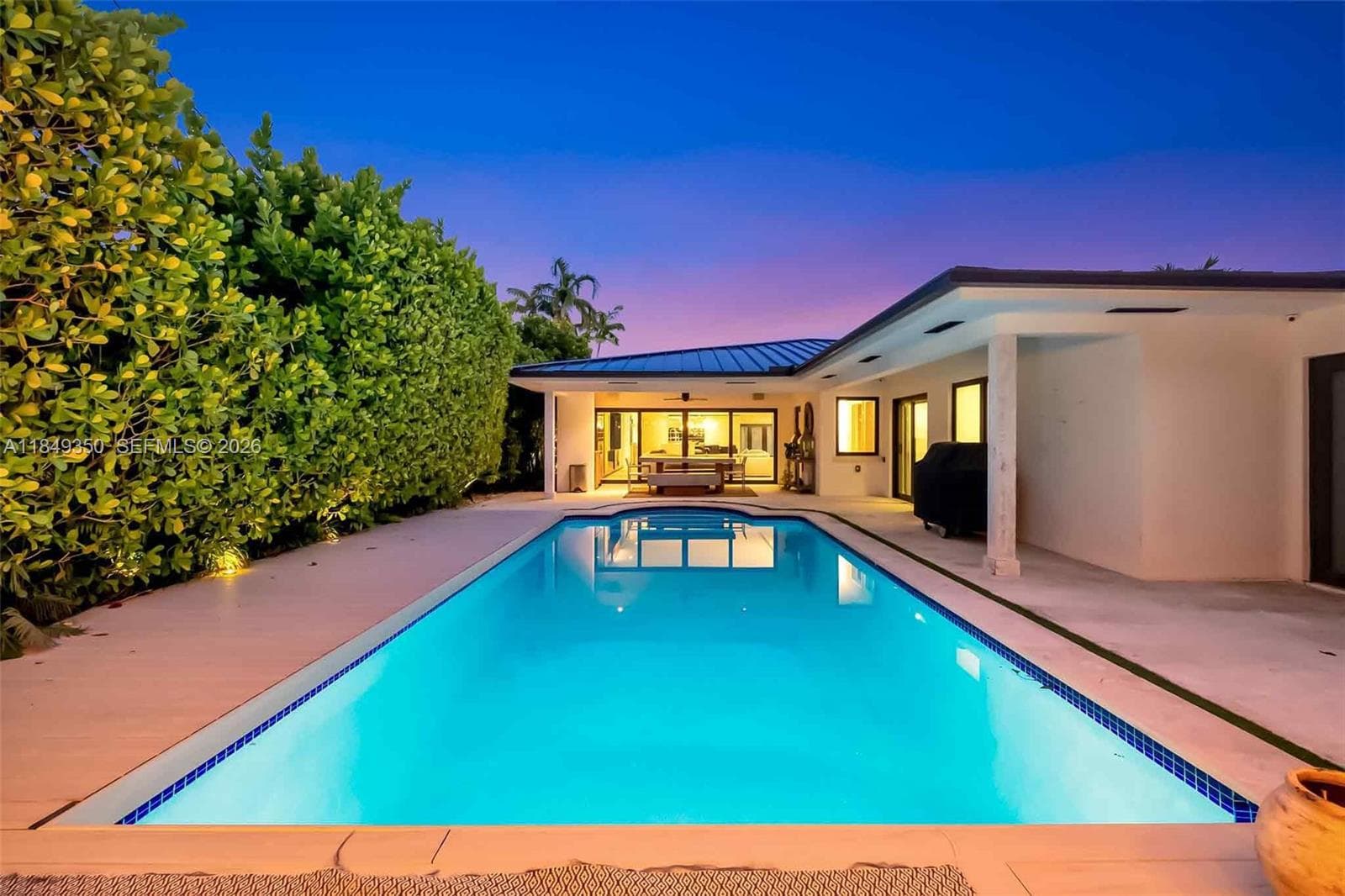 2152 Prairie Ave, Miami Beach FL 33139 — 86