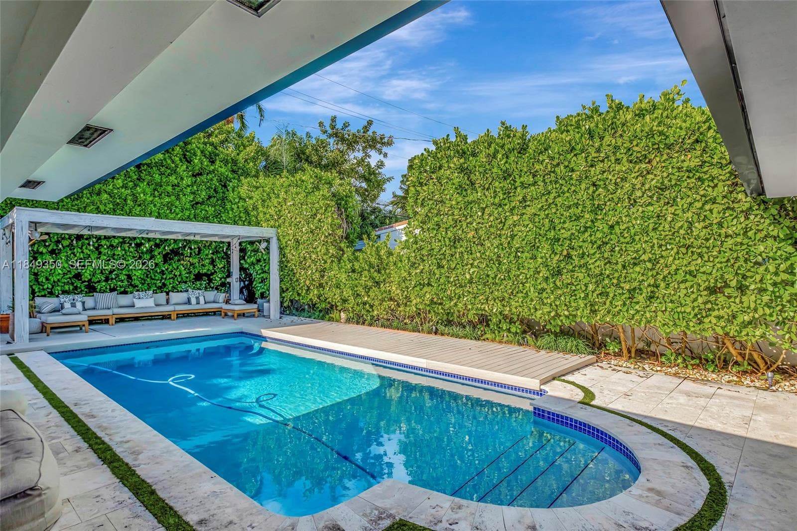 2152 Prairie Ave, Miami Beach FL 33139 — 68