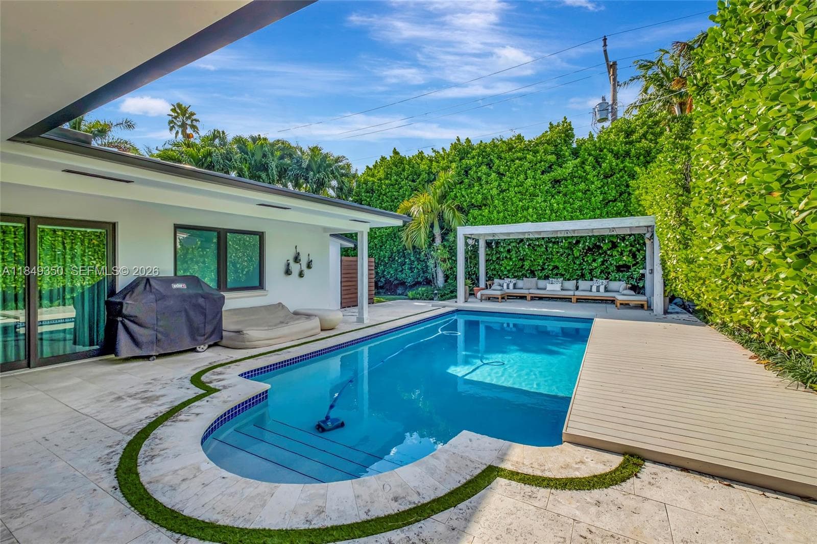 2152 Prairie Ave, Miami Beach FL 33139 — 64