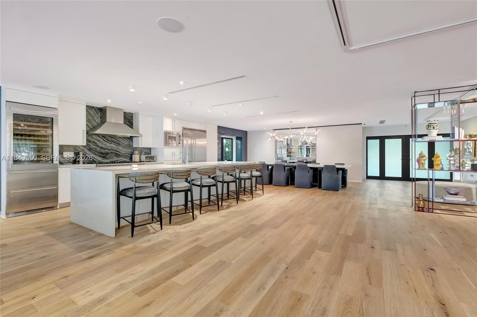 2152 Prairie Ave, Miami Beach FL 33139 — 21