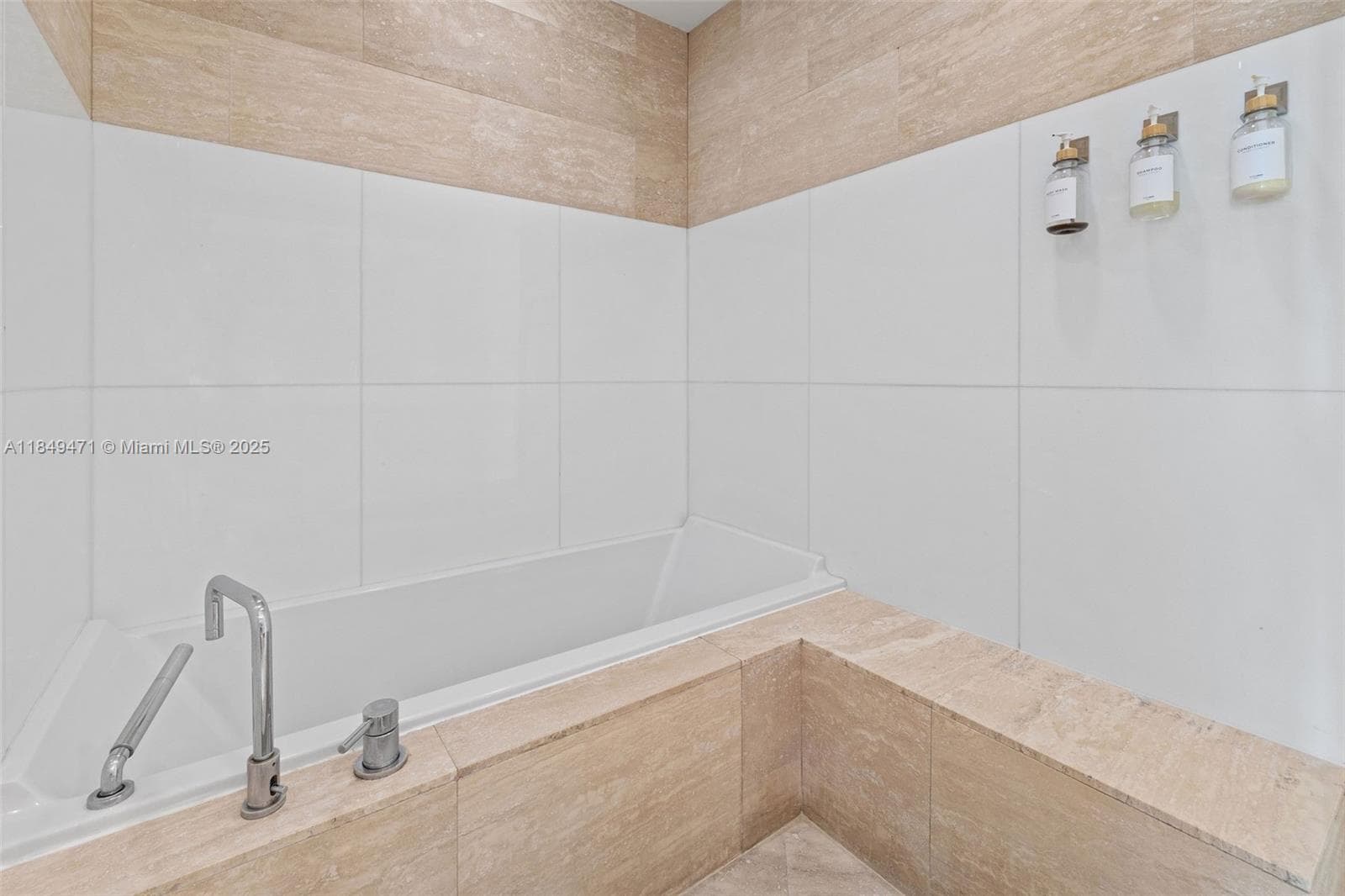 1445 16th St # 602, Miami Beach FL 33139 — 29