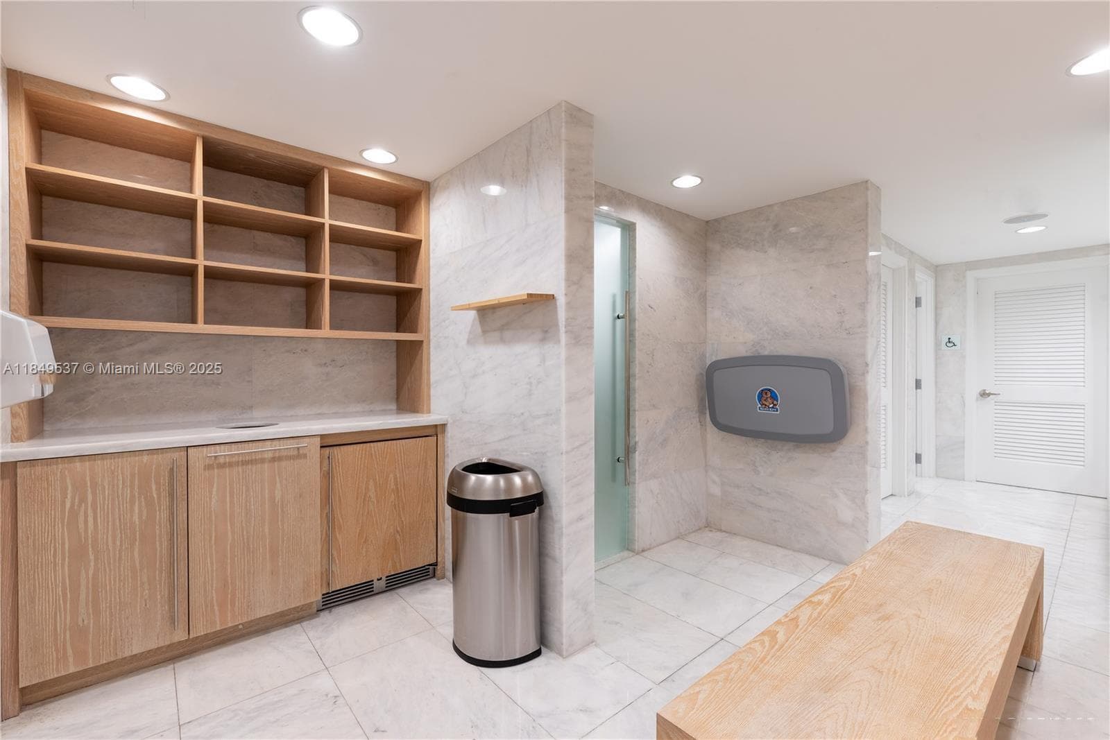 400 Sunny Isles Blvd, Sunny Isles Beach FL 33160 — 52
