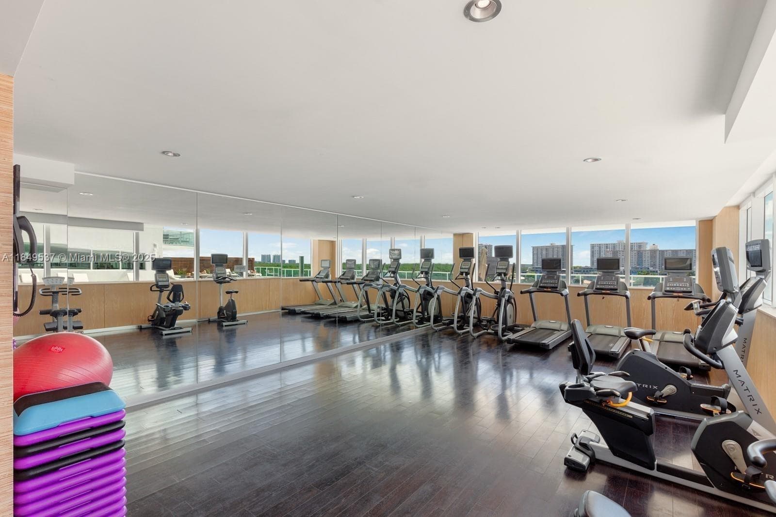 400 Sunny Isles Blvd, Sunny Isles Beach FL 33160 — 56