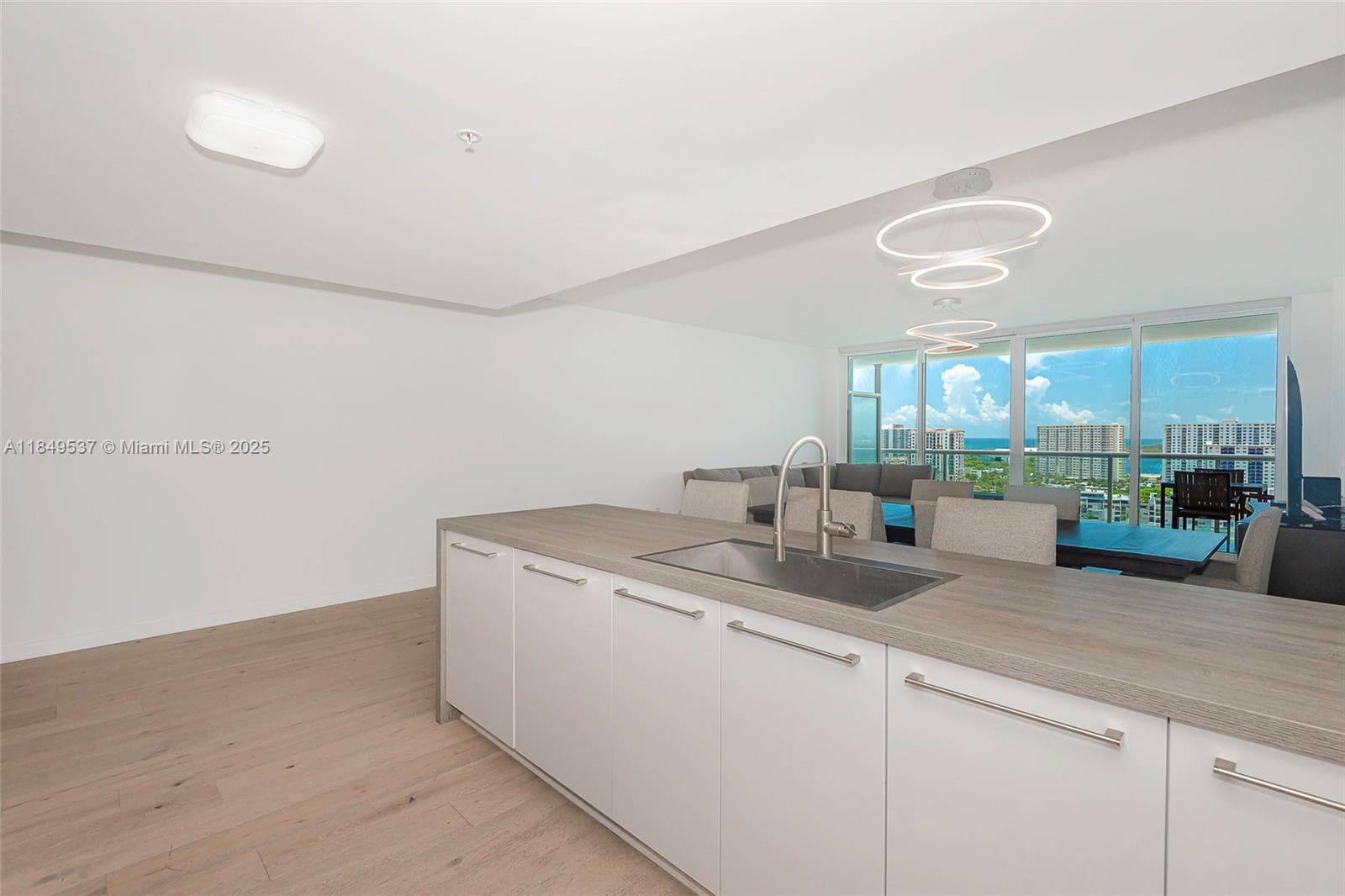 400 Sunny Isles Blvd, Sunny Isles Beach FL 33160 — 17