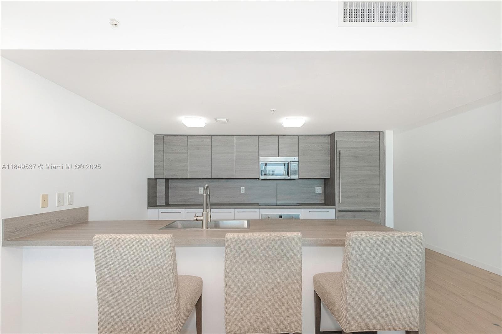 400 Sunny Isles Blvd, Sunny Isles Beach FL 33160 — 16