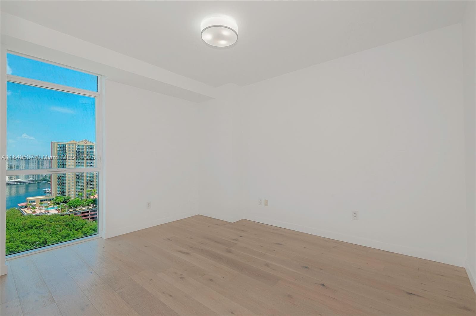 400 Sunny Isles Blvd, Sunny Isles Beach FL 33160 — 32