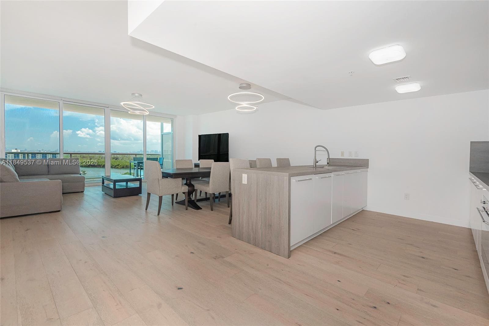 400 Sunny Isles Blvd, Sunny Isles Beach FL 33160 — 1