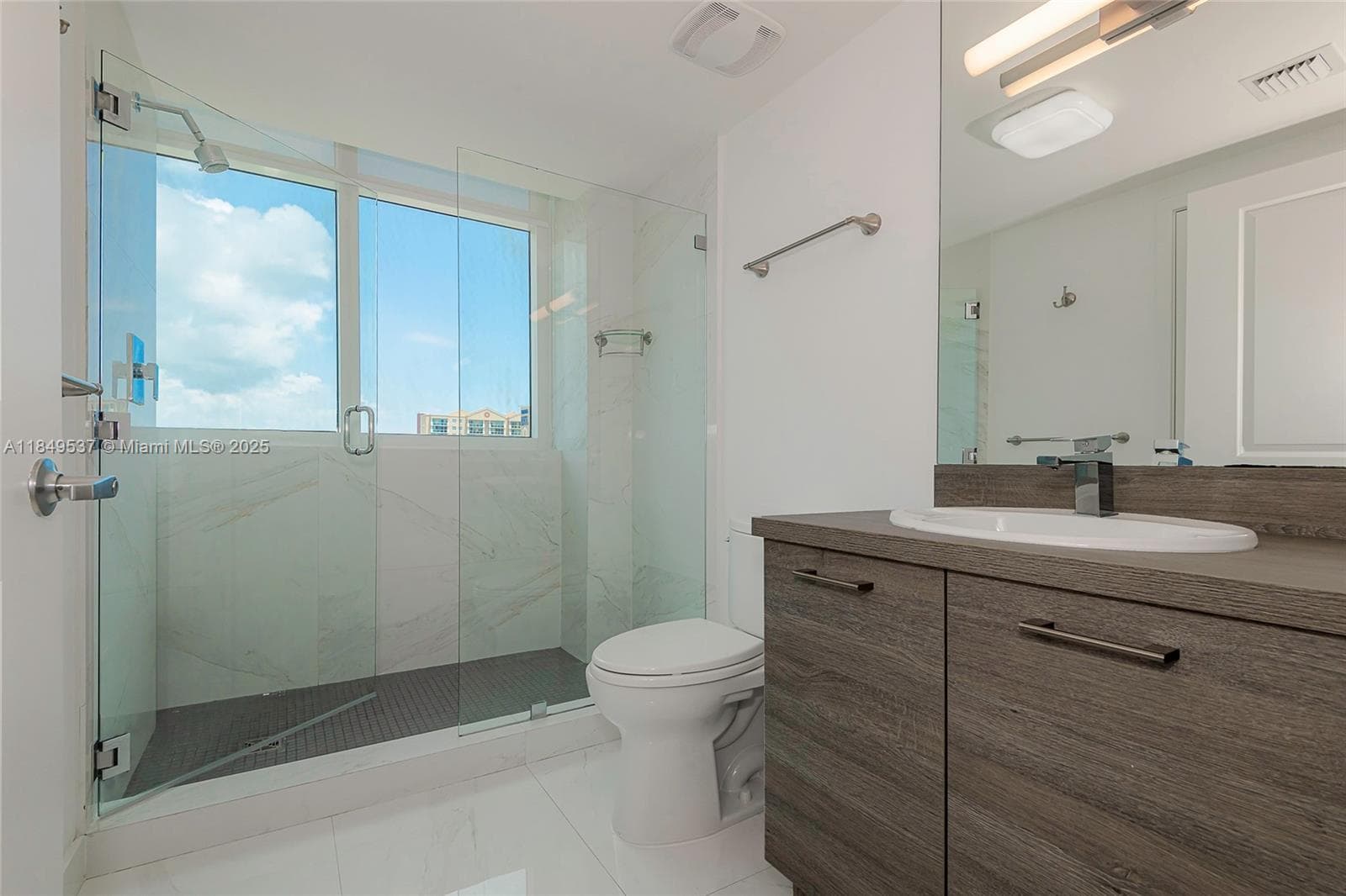 400 Sunny Isles Blvd, Sunny Isles Beach FL 33160 — 31