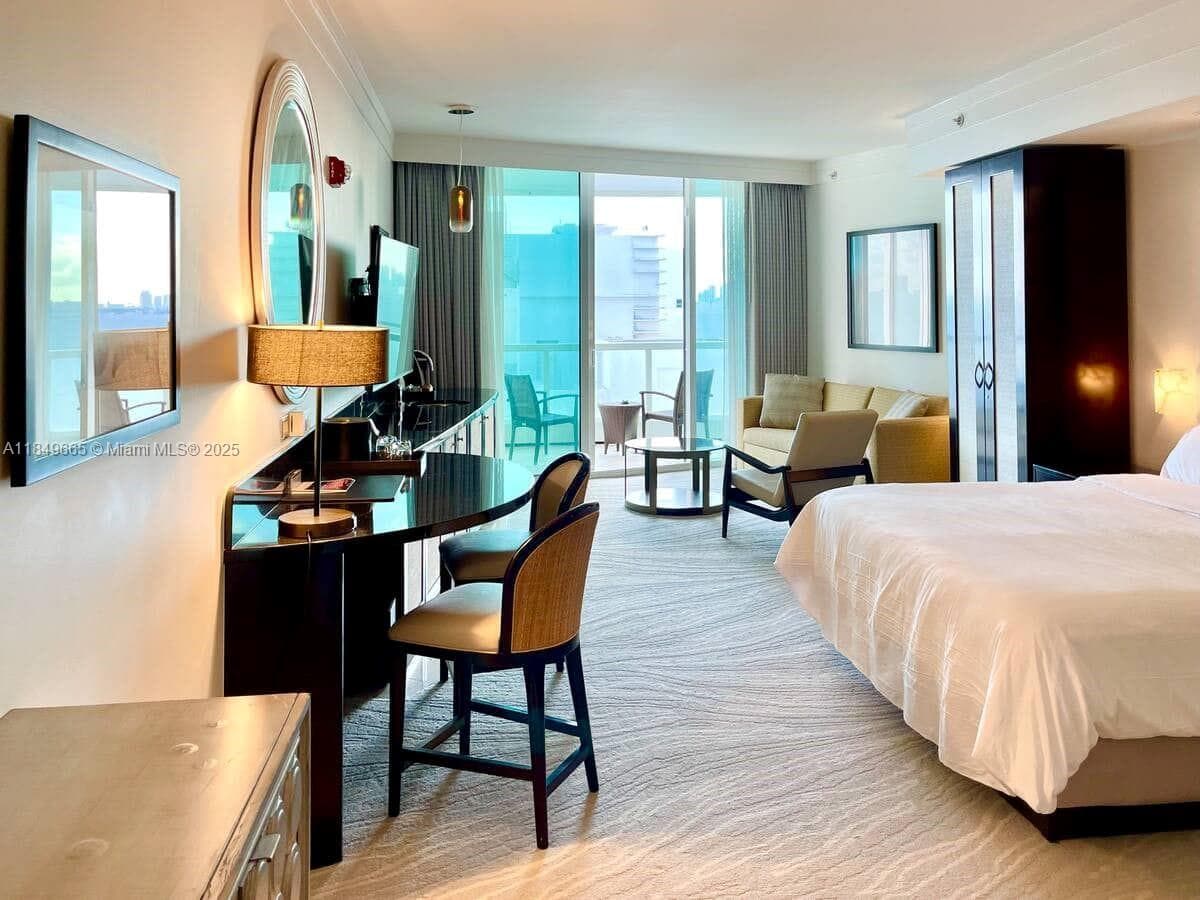 4391 Collins Ave # 918, Miami Beach FL 33140 — 2