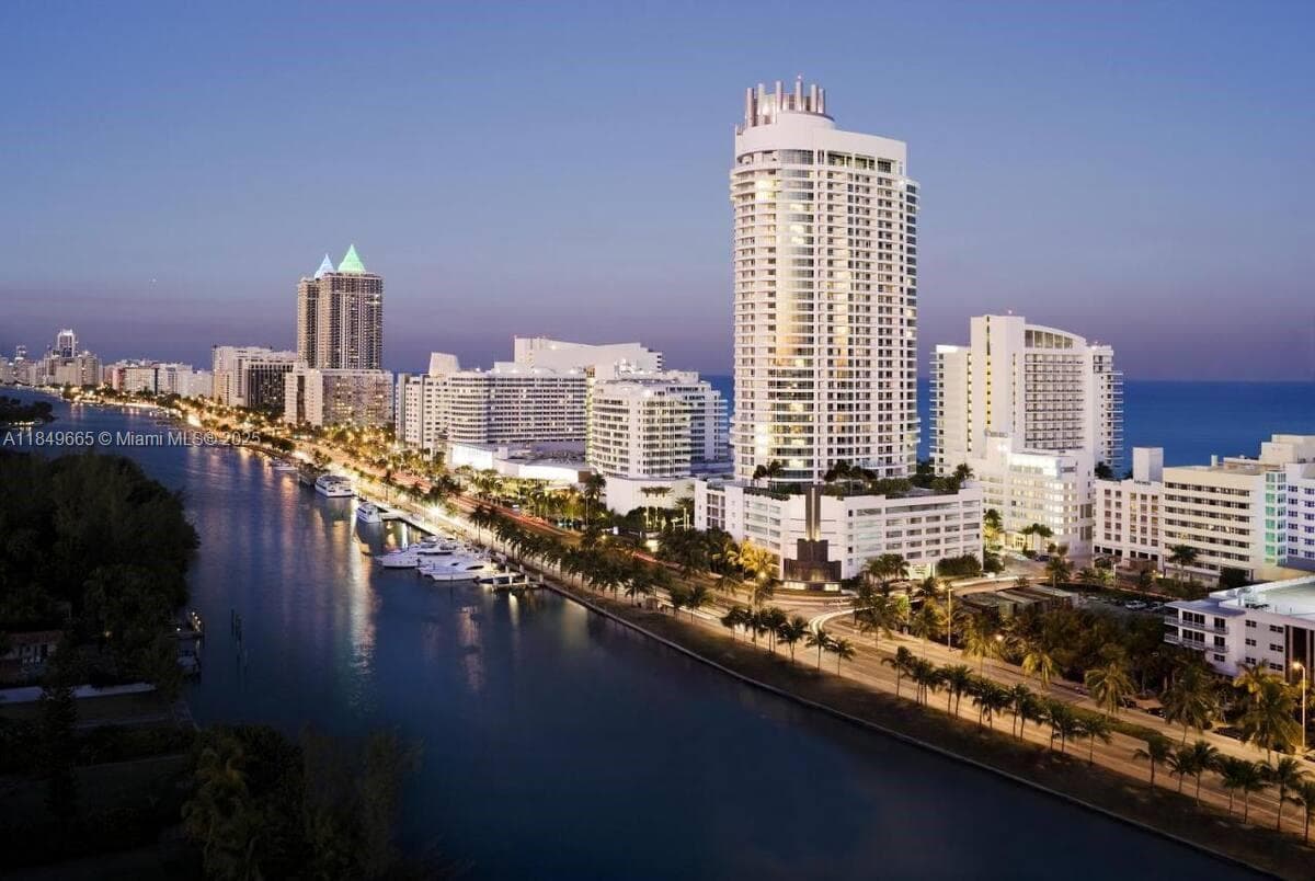 4391 Collins Ave # 918, Miami Beach FL 33140 — 12