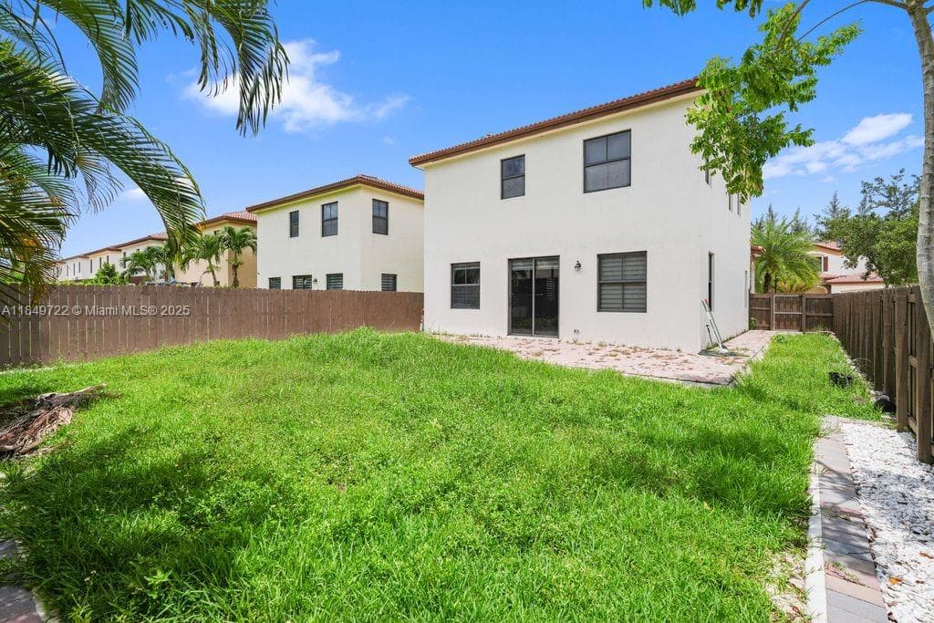 10016 NW 89th Ter, Doral FL 33178 — 40