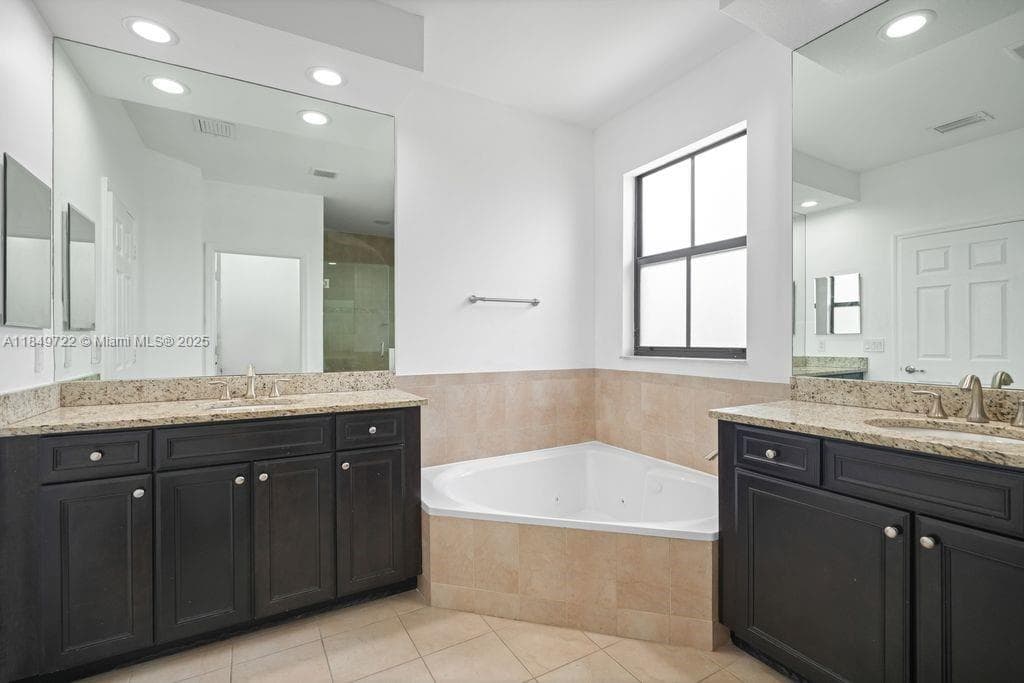 10016 NW 89th Ter, Doral FL 33178 — 29